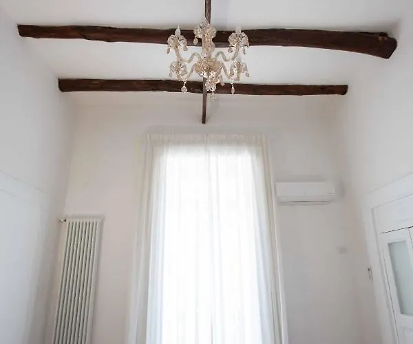 Domus Delia Luxury Apartment *